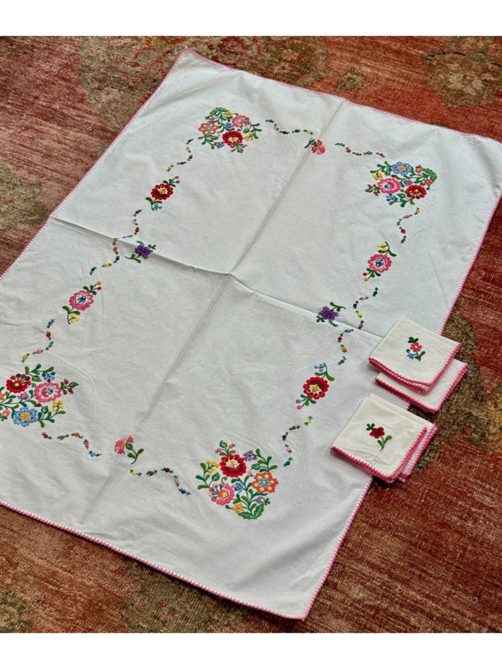 Vintage Mid Century Traditional Hungarian Kalocsa Embroidered Tablecloth
